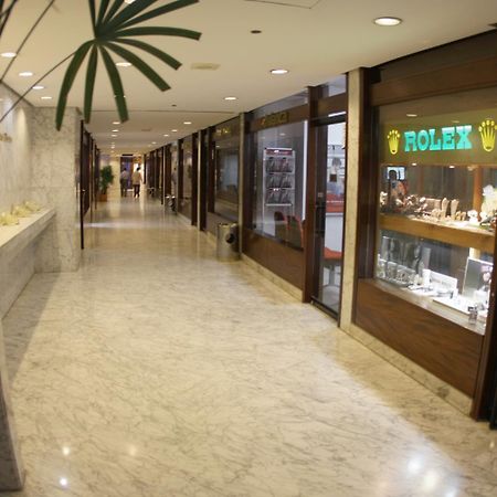 유로빌딩 호텔 앤드 스위트 카라카스 외부 사진 The interior of the shopping mall