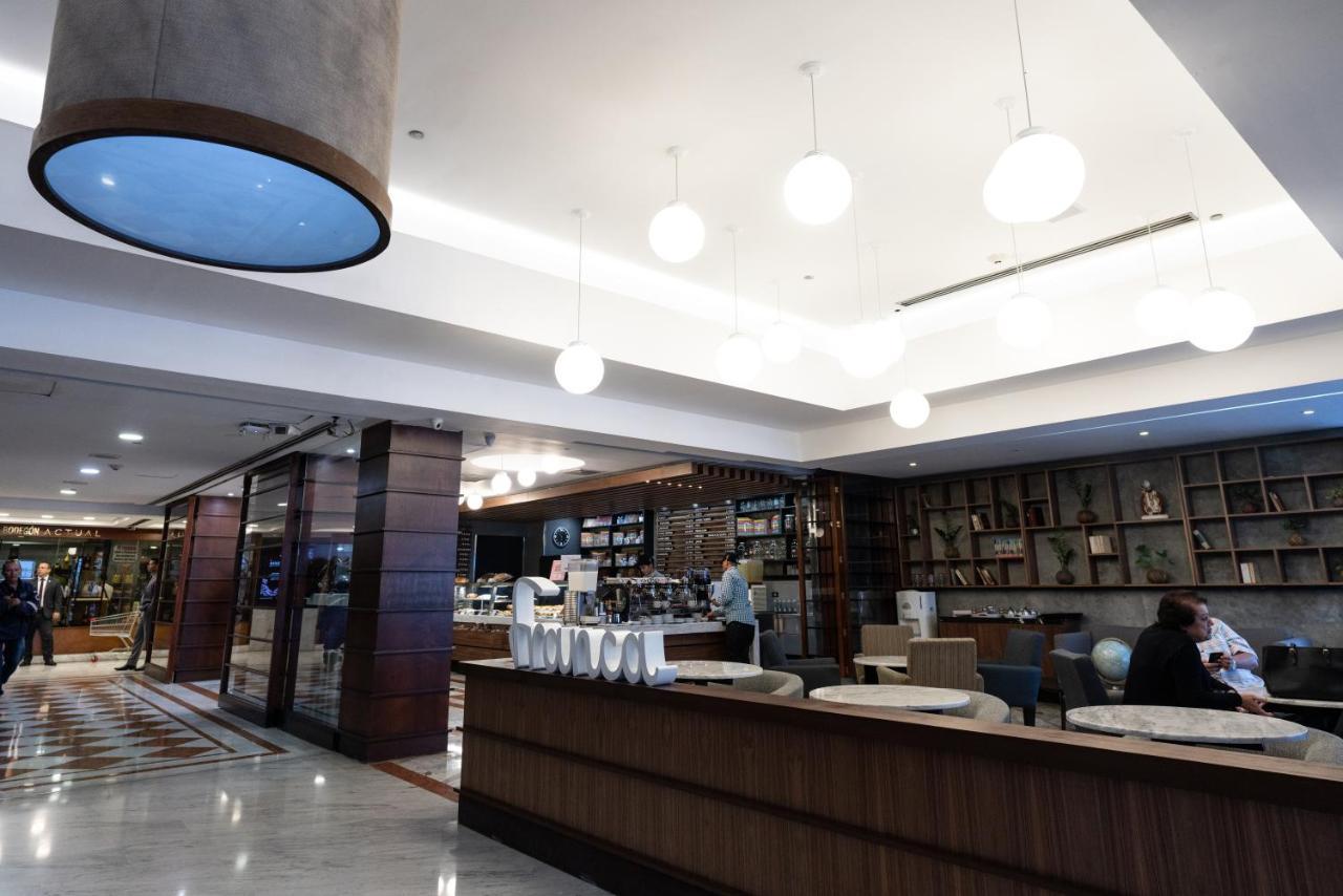 유로빌딩 호텔 앤드 스위트 카라카스 외부 사진 The interior of the lounge