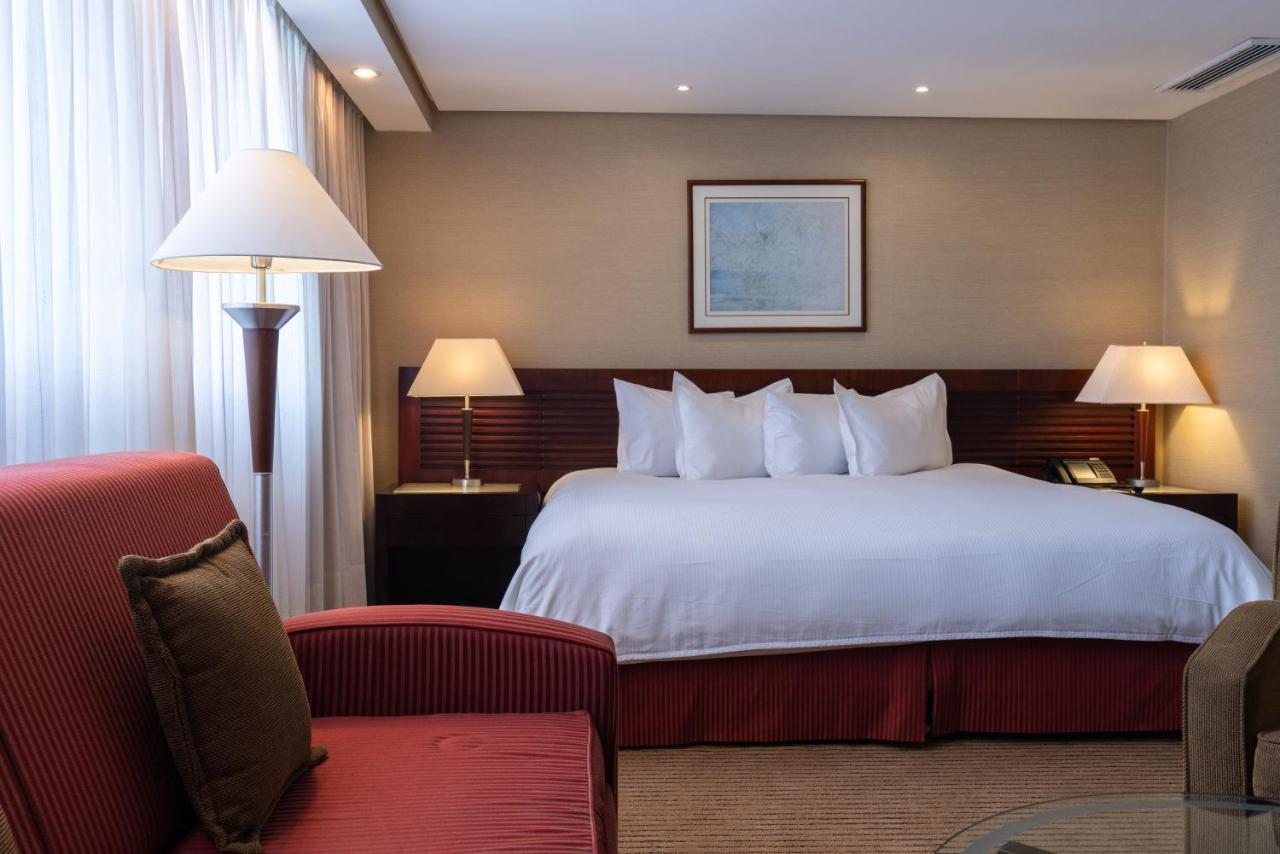 유로빌딩 호텔 앤드 스위트 카라카스 외부 사진 A bedroom at the Four Seasons Hotel