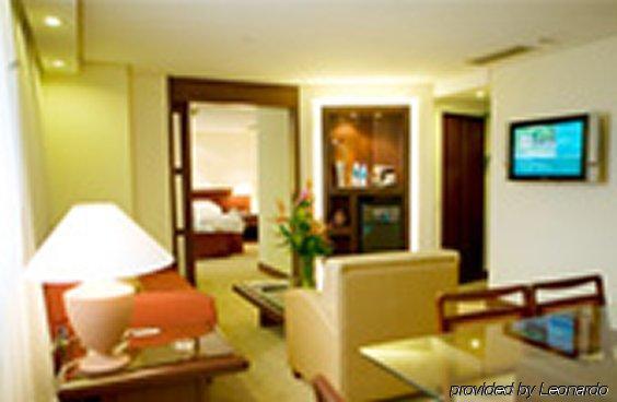 유로빌딩 호텔 앤드 스위트 카라카스 객실 사진 Suite room