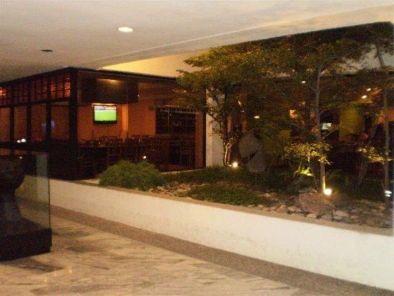 유로빌딩 호텔 앤드 스위트 카라카스 외부 사진 The interior of the hotel